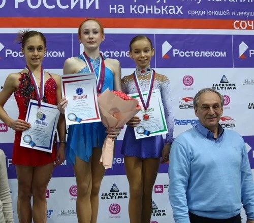 Лиза Осокина выиграла первенство России-2021 среди юниоров старшего возраста. 