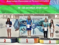 Воспитанницы спортивной школы «Рассвет» успешно выступили на краевых соревнованиях по плаванию в Краснодаре